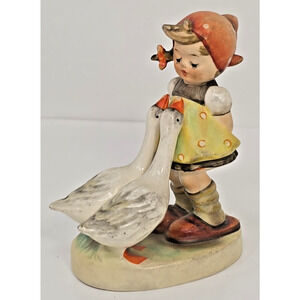 Goebel Hummel Figurine Goose‎ Girl #47 3/0 TMK5 4" tall PB186